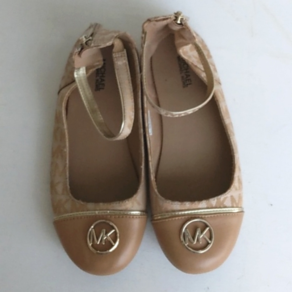 Michael Kors Ballet Brown Mini MK Logo with strap Size 4